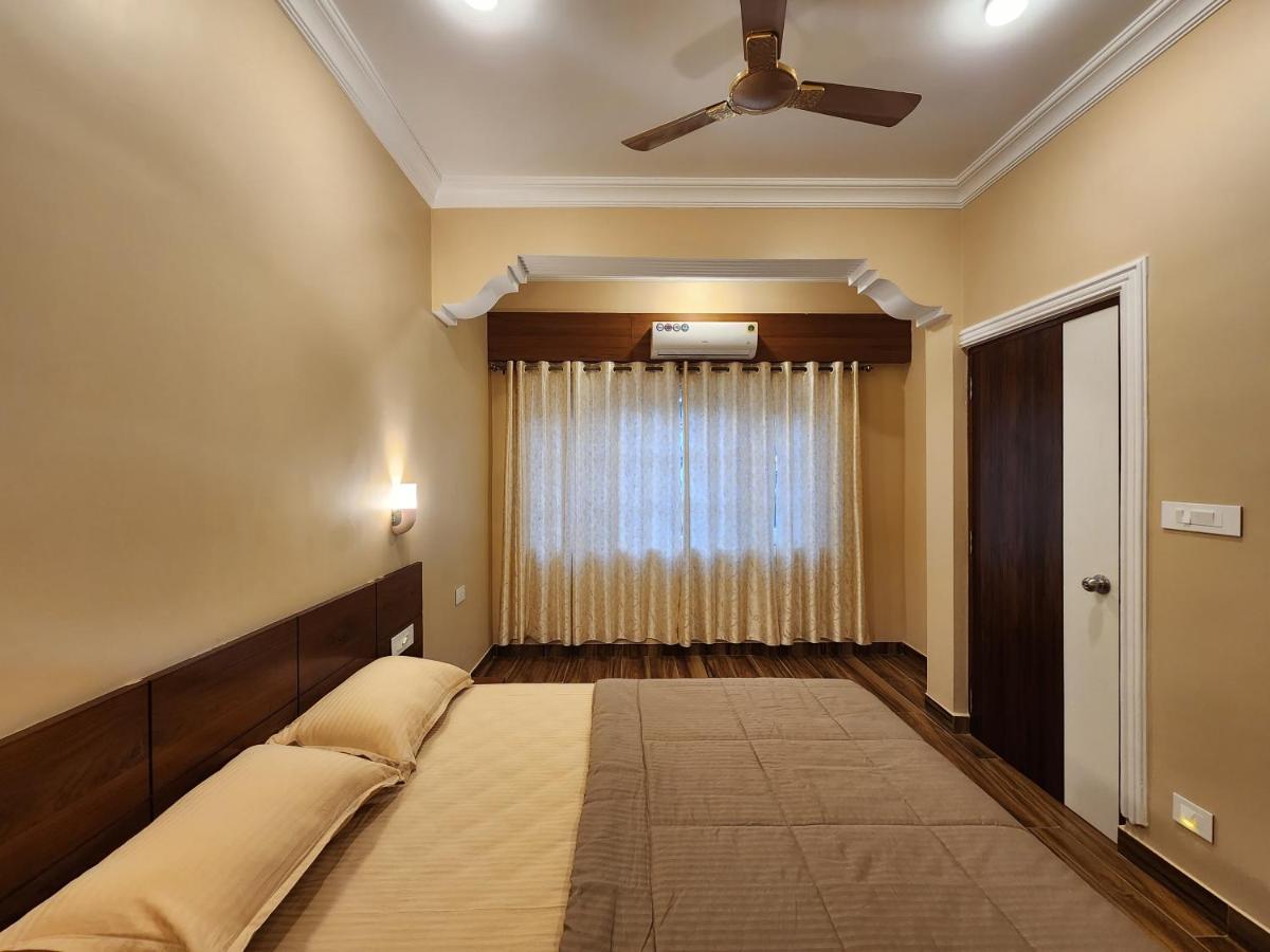 The Royal Oasis Goa Aparthotel Majorda Exteriör bild