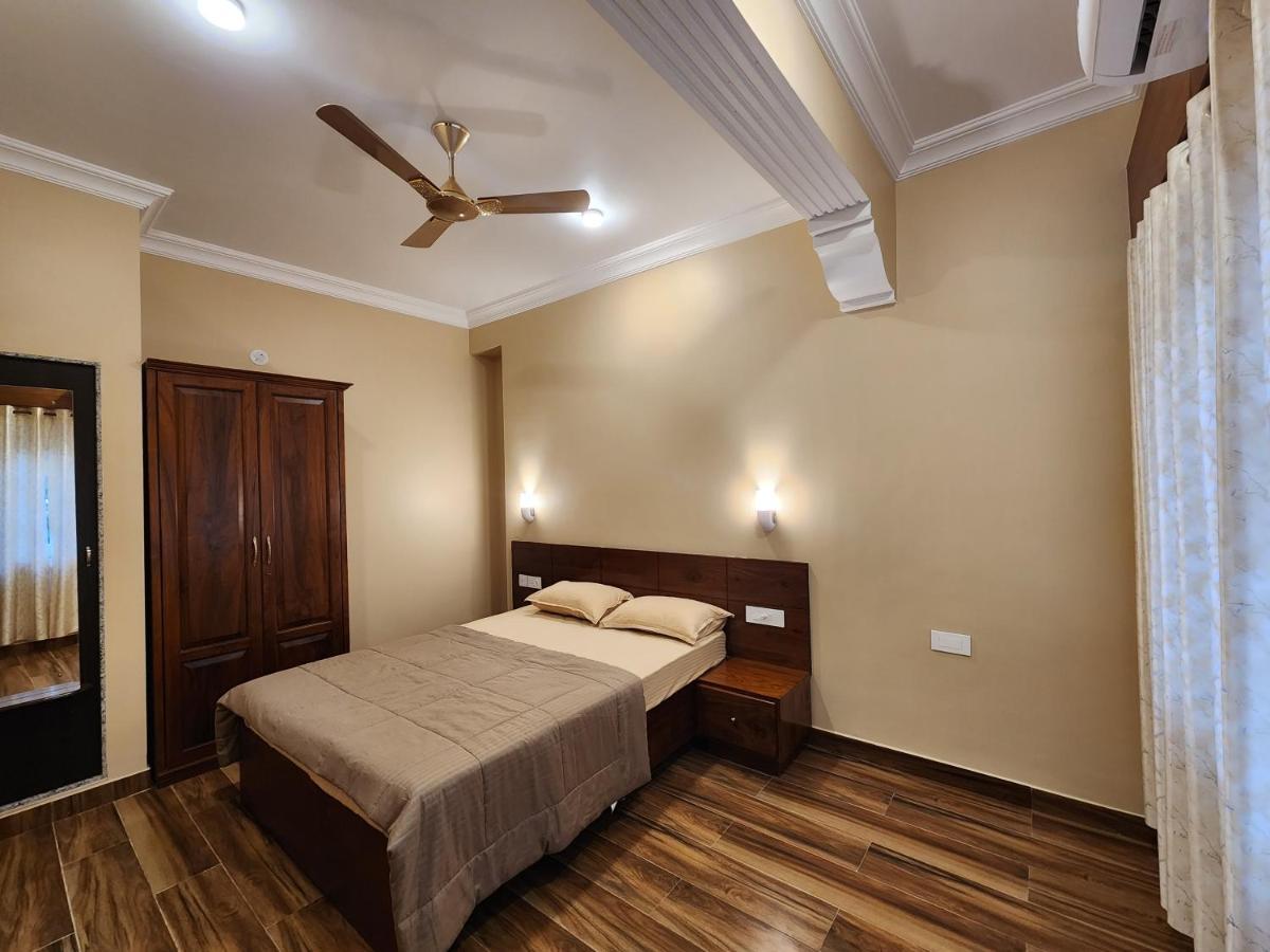 The Royal Oasis Goa Aparthotel Majorda Exteriör bild